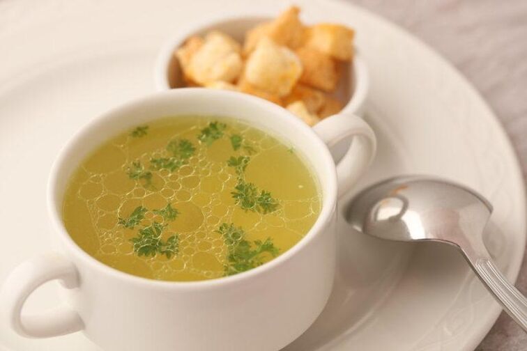 Supa de pui poate fi consumată în timpul celei de-a treia zile a Dietei cu 6 Petale. 